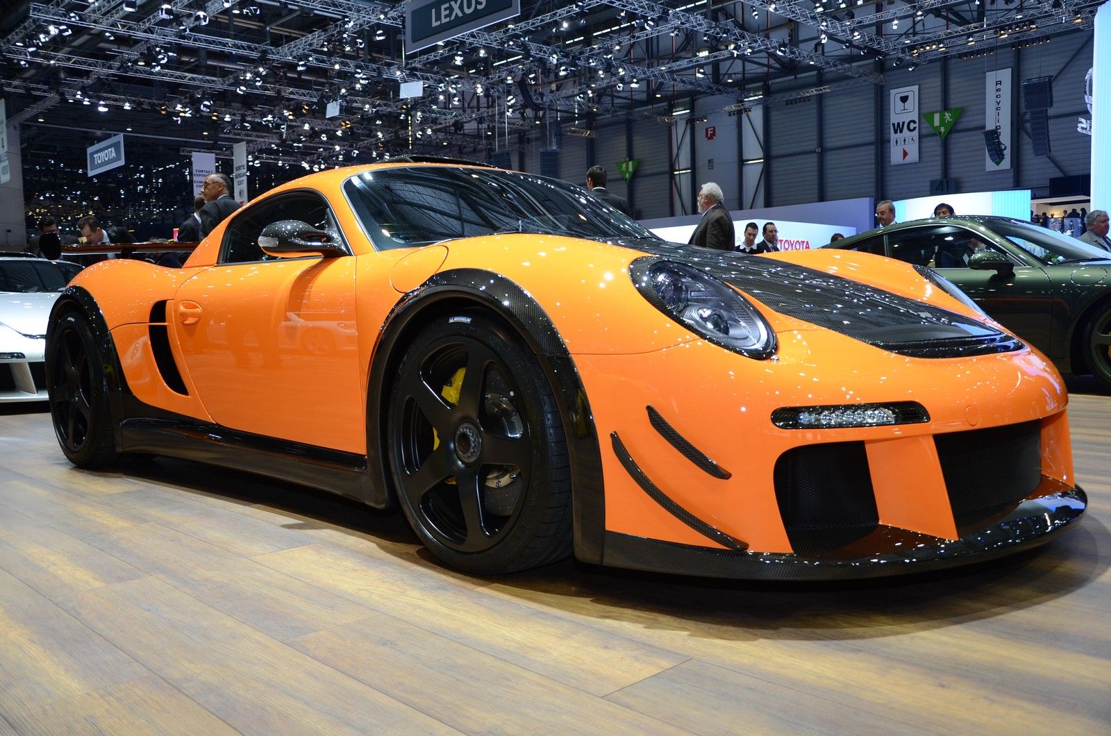 Retums un Inovācija: Kā Ruf CTR3 Clubsport Pārspēja Porsche, Radot Vidusmotora Leģendu