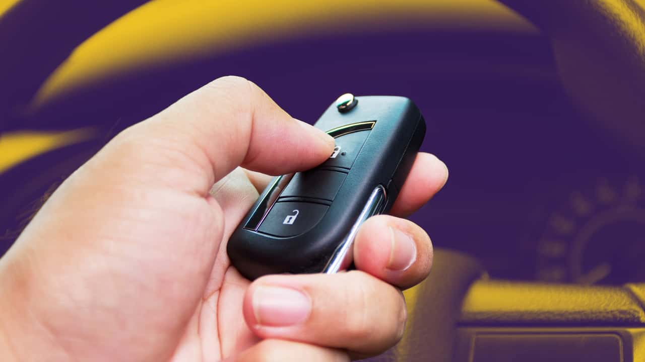 Auto atslēgas pults baterija tukša? Vadītājs, lūk, kā rīkoties!