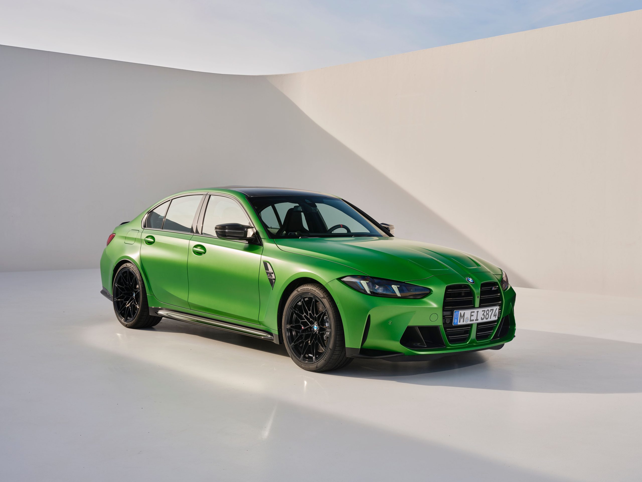 Elektriskais AMG C-Klases Zvērs Paceļ Spārnu: Gatavs Izaicināt BMW M3 EV
