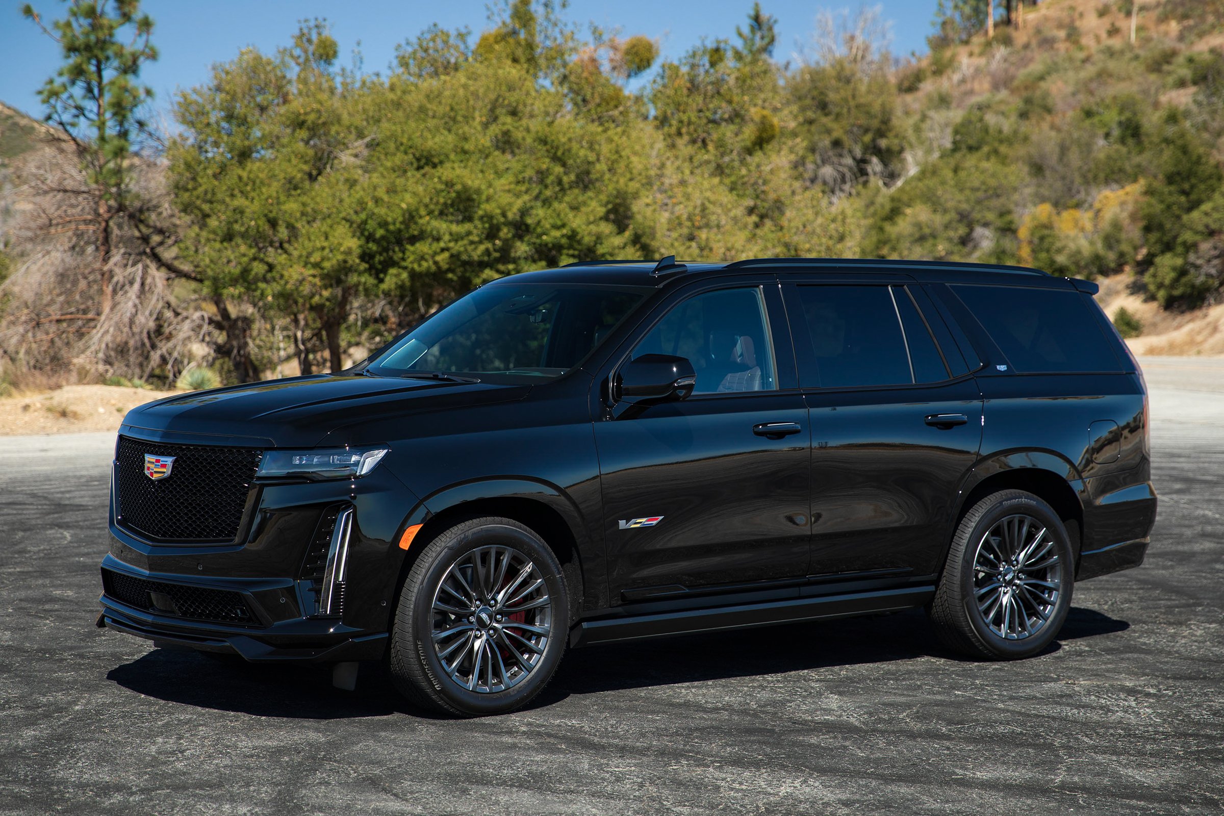 Cadillac Escalade-V 125. Jubilejas Sērija: 239 000 $ Sākumcena, Bet Gaidiet Vairāk!