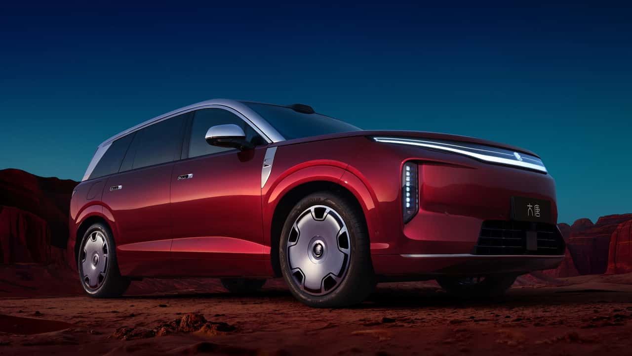 Kāpēc Ķīnas automašīnas ieņem pasaules tirgu? Vērtība, inovācijas un elektroauto dominance